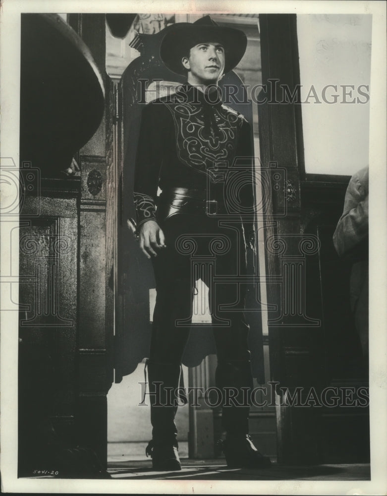 1971 Press Photo Dustin Hoffman stars as Jack Crabb in "Little Big Man"- Historic Images