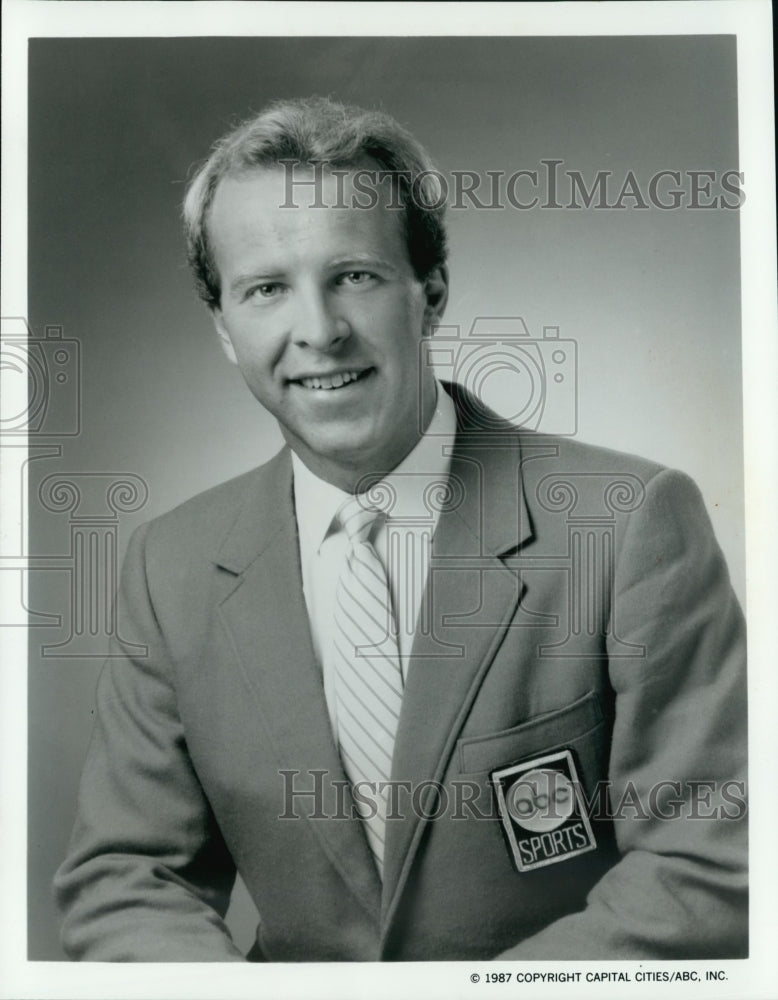 1987 Press Photo Al Trautwig sportscaster of ABC. - mjx47551