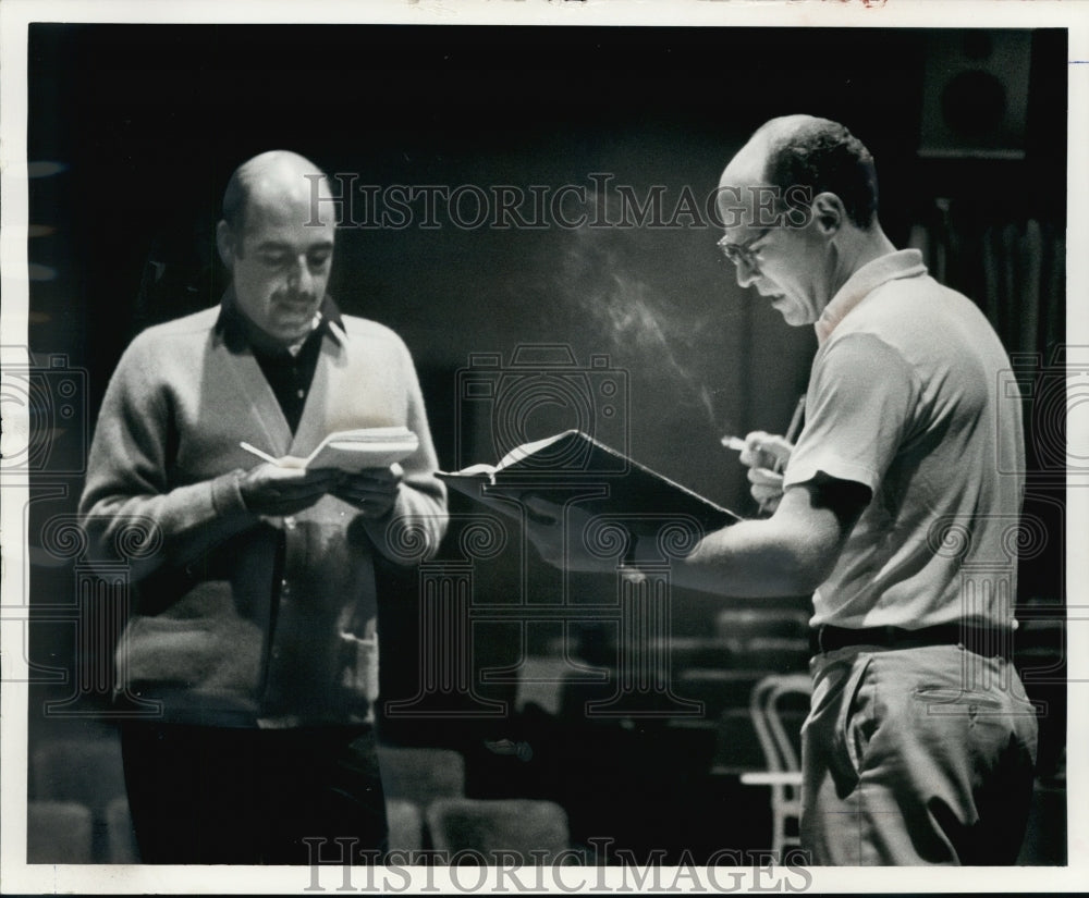 1966 Press Photo &quot;The Killer&quot; rehearsal, directed by Harold Stone in Milwaukee- Historic Images