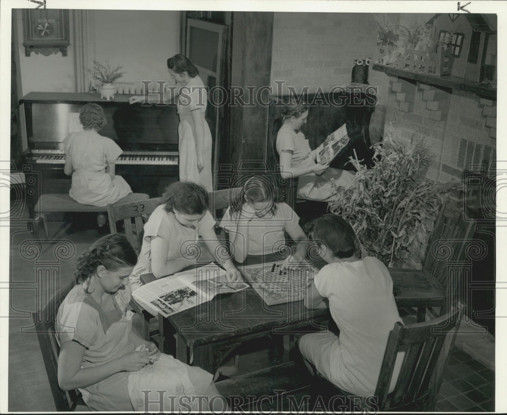 1941 Press Photo Taycheedah Wisconsin Industrial Home for Women, Recreation Room- Historic Images