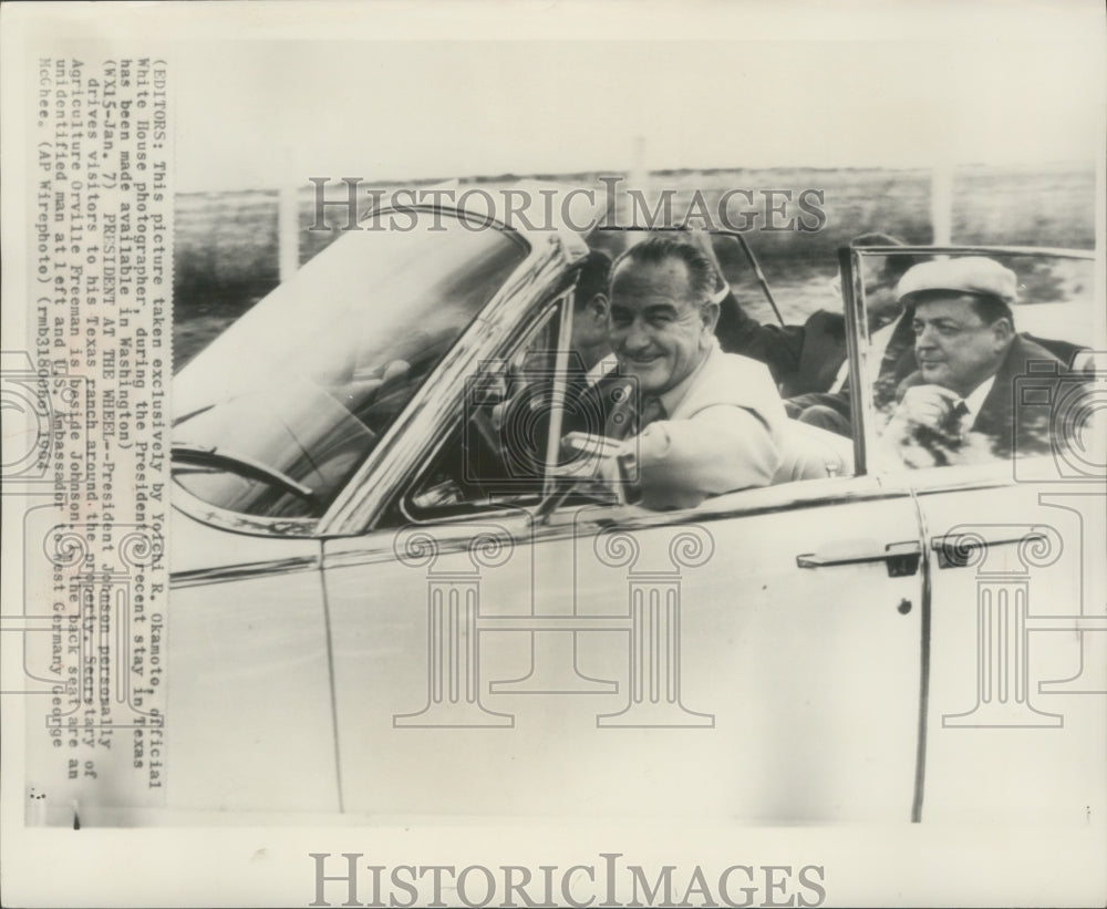 1965 Press Photo President Johnson Drives Car on his Texas Ranch - mjx48072- Historic Images