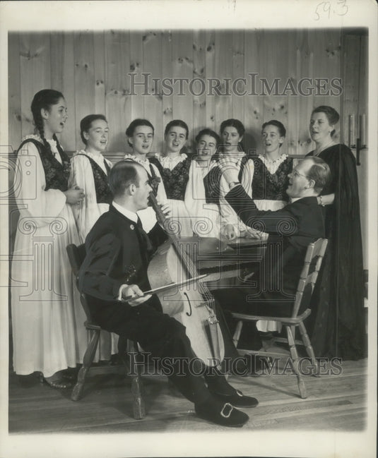 1949 Press Photo Trapp family gather around spinet to sing songs. - mjx48367- Historic Images