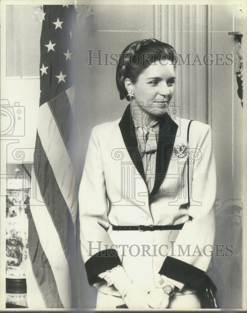 Load image into Gallery viewer, 1980 Press Photo Queen Noor of Jordan at United States Official Function
