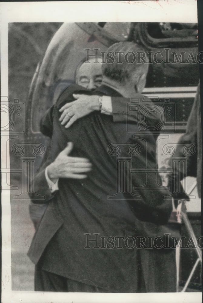 Load image into Gallery viewer, 1966 Press Photo Vice President Hubert Humphrey Greeted by President Johnson
