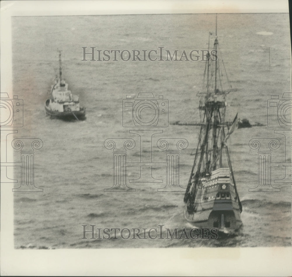 1957 Press Photo Mayflower II Towed by Coast Guard Tug Yankton near Cape Cod- Historic Images