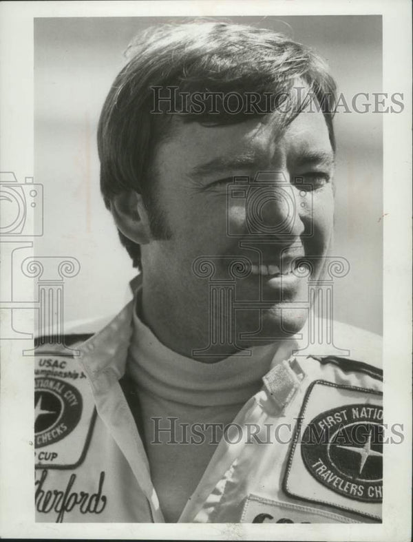 1977 Press Photo Johnny Rutherford before the running of the 61st Indy ...