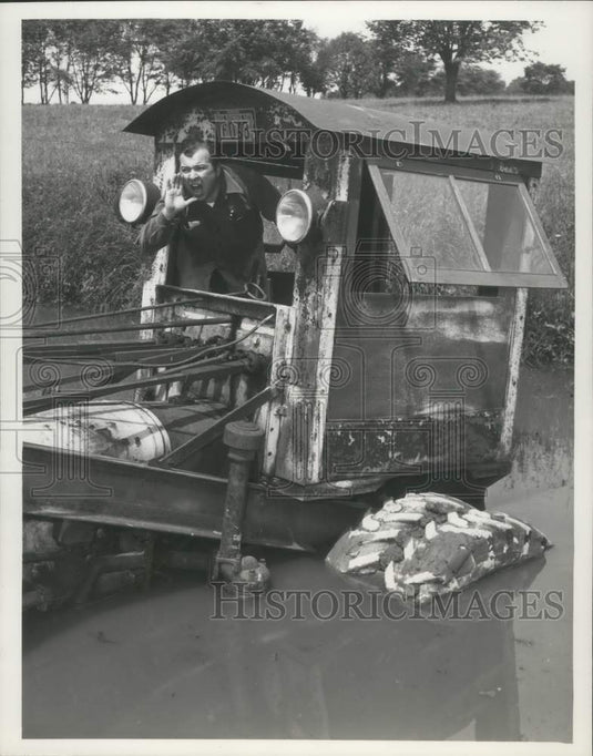 1950 Press Photo Ezra Stone on NBC's "The Aldrich Family"- Historic Images