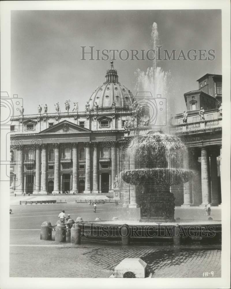 1965 Press Photo St. Peters Square in the Vatican City, in Rome, - mjx49450- Historic Images