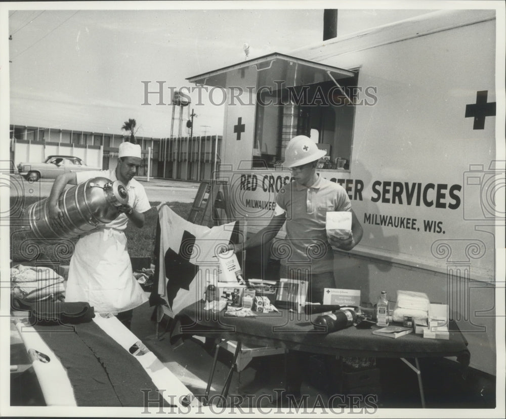 1961 Press Photo Disaster relief truck of Milwaukee-Waukesha on site in Freeport- Historic Images