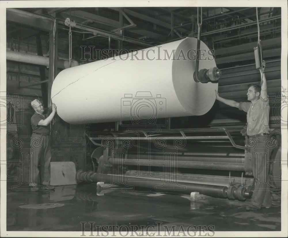 1957 Press Photo Daniel Giessel, William Miller Make Paper Rolls, Kaukauna, WI- Historic Images