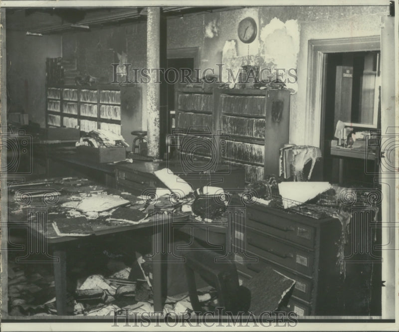 Load image into Gallery viewer, 1968 Press Photo Burnt Office of Dean of University of Wisconsin
