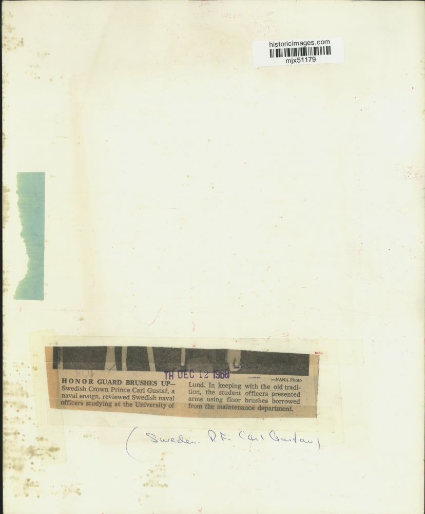 1968 Press Photo Swedish Crown Prince Carl Gustaf Reviews Swedish Naval Officers