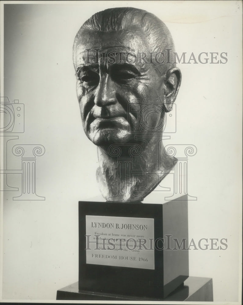 1966 Press Photo Bust of President Lyndon B. Johnson- Historic Images