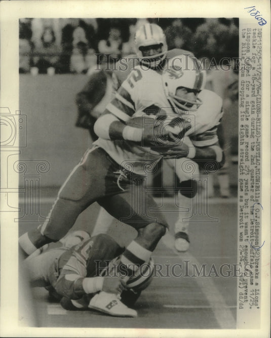 1976 Press Photo O.J. Simpson of Buffalo Bills breaks a Lion's tackle, Michigan- Historic Images