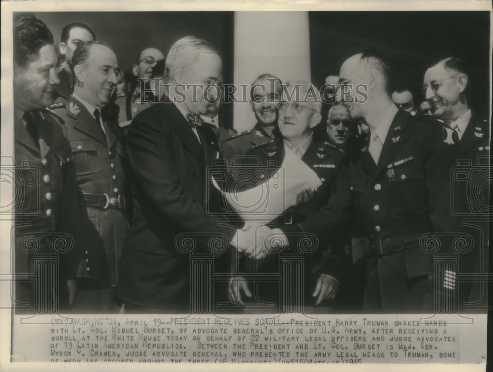 1945 Press Photo Harry Truman, Miguel Burset and others, Washington DC- Historic Images