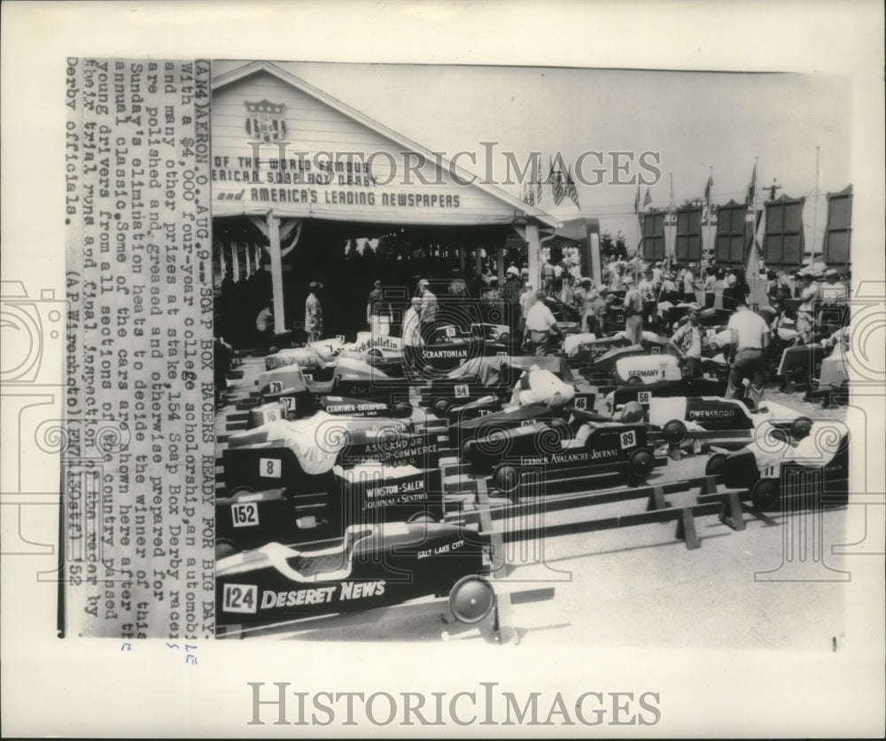 1952 Press Photo Soap Box Derby racers at national championship in Akron, Ohio- Historic Images