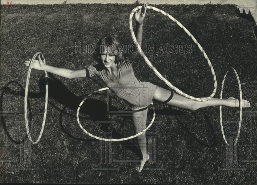 1979 Press Photo Sharon Burditt Performing With Hula Hoops - mjx53272- Historic Images