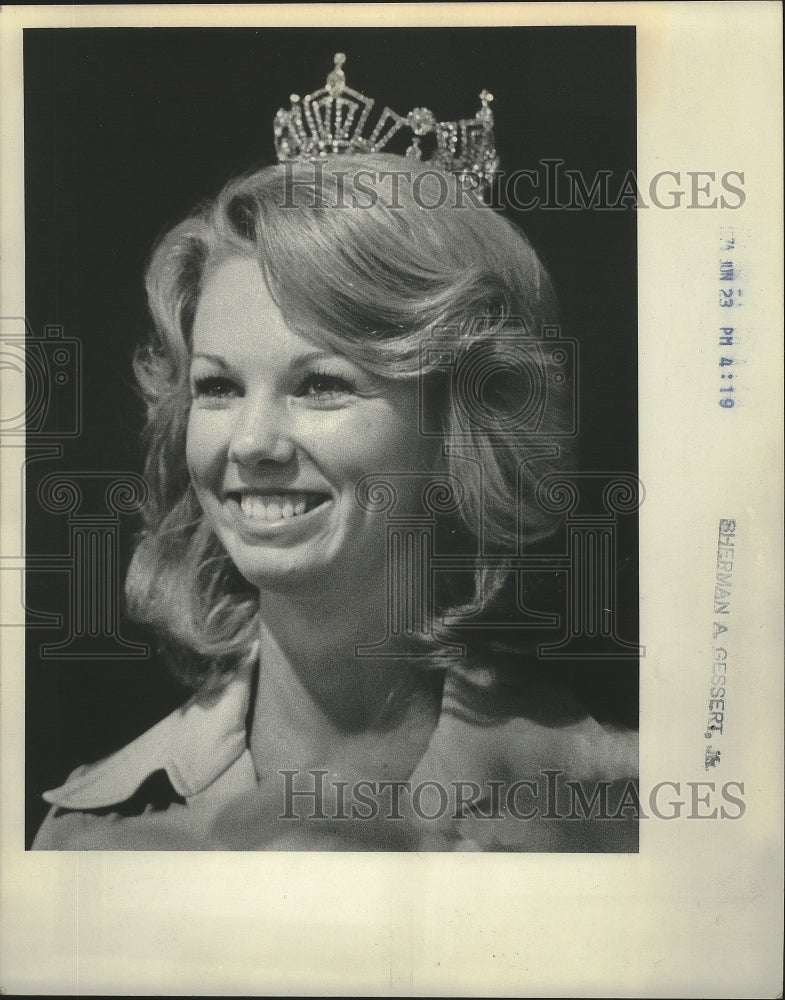 1974 Press Photo Miss Wisconsin Carol Ann Schmitt - mjx53848- Historic Images