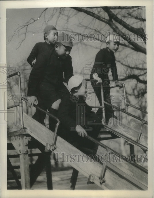 1945 Press Photo Japanese Crown Prince Akihito Tsugo-No-Miya plays with friends- Historic Images