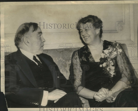 1943 Press Photo Mrs. Franklin D. Roosevelt and Canadian Prime Minister King- Historic Images