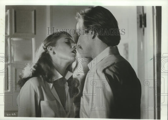 1984 Press Photo Kathleen Turner and William Hurt star in "Body Heat,"- Historic Images