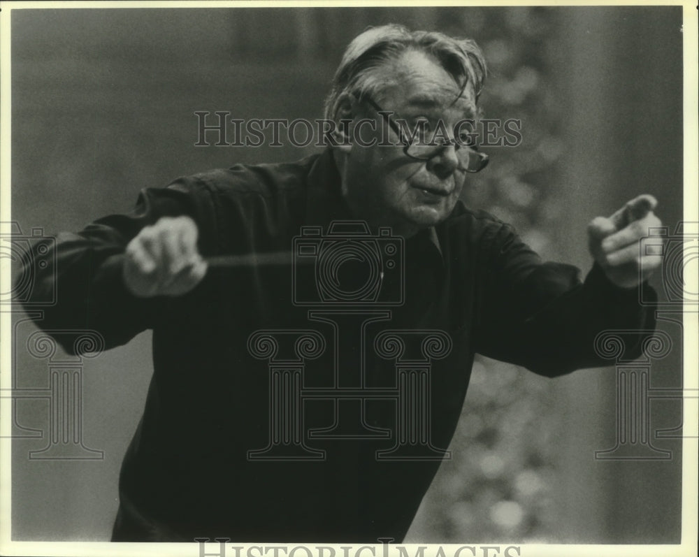 1991 Press Photo Robert Shaw conducting at Carnegie Hall, New York, New York- Historic Images