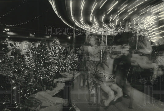 1994 Press Photo A Christmas Carousel is the theme of Racine Festival of Trees.- Historic Images