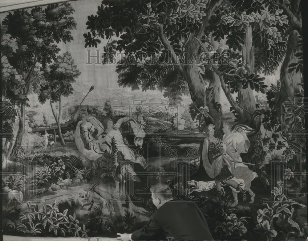 1953 Press Photo Milwaukee Art Institute acquires six Flemish tapestries