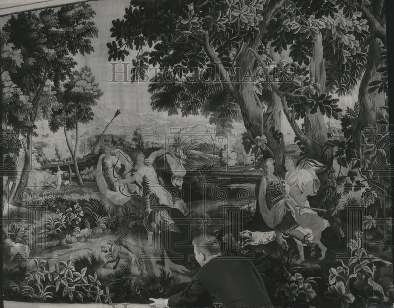 Load image into Gallery viewer, 1953 Press Photo Milwaukee Art Institute acquires six Flemish tapestries
