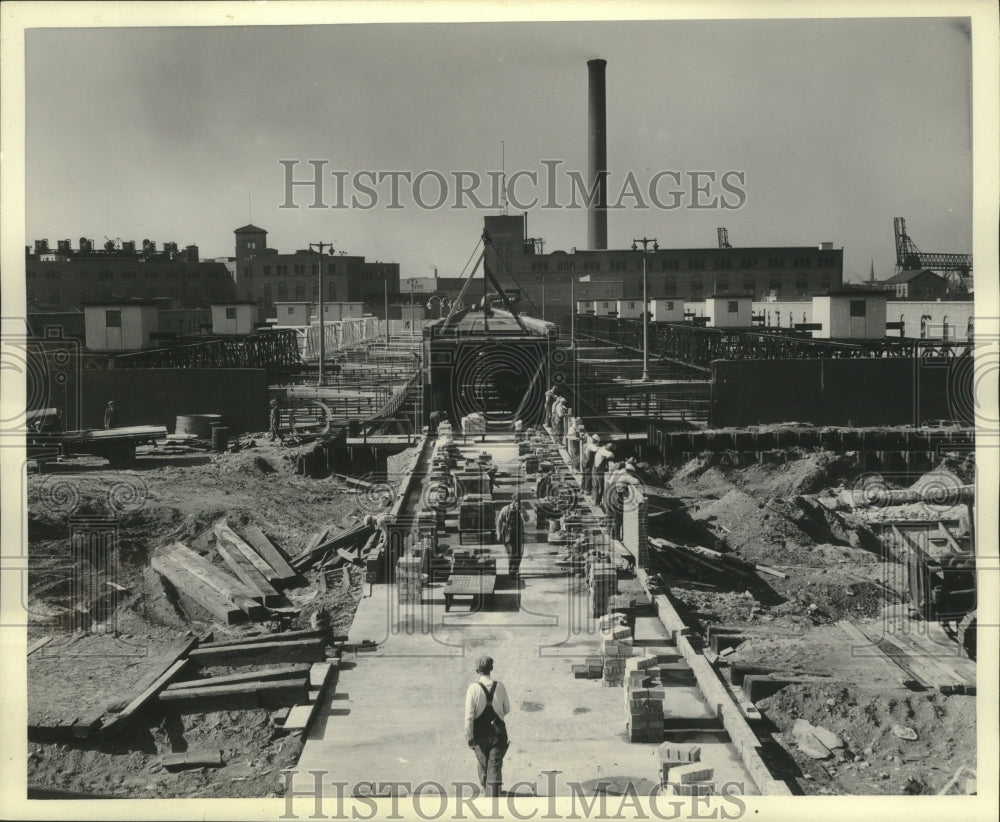 1934 Press Photo Construction on sewage disposal plant in Milwaukee, Wisconsin.- Historic Images