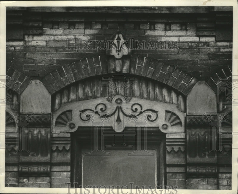 Load image into Gallery viewer, 1967 Press Photo Detailed craftsmanship in building facades in Milwaukee, Wis.
