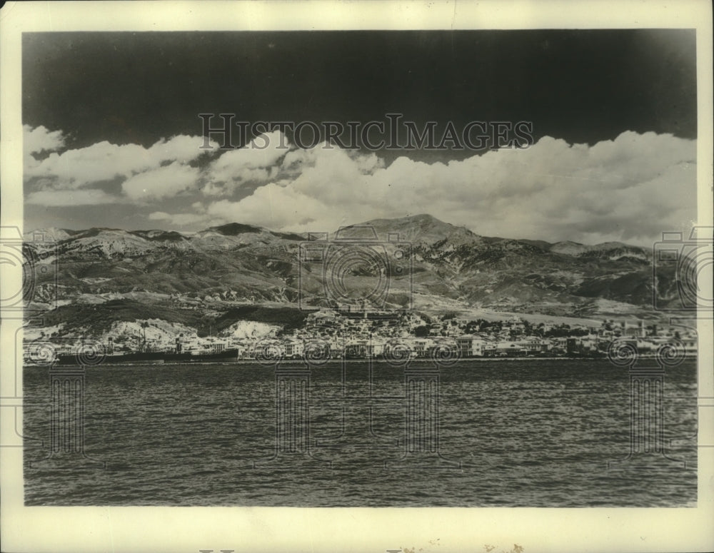 1932 Press Photo Beautiful seaport village of Patras, Greece - mjx55249- Historic Images