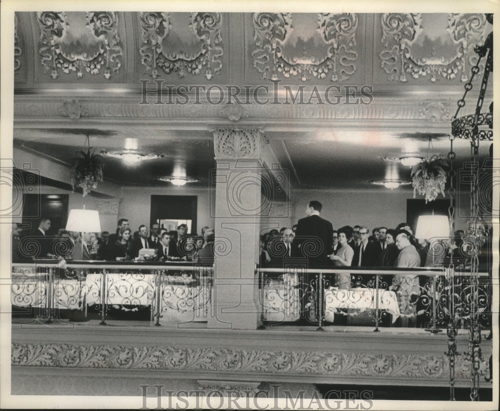 Press Photo Reception given for Nelson Rockefeller at Pfister hotel in Milwaukee- Historic Images