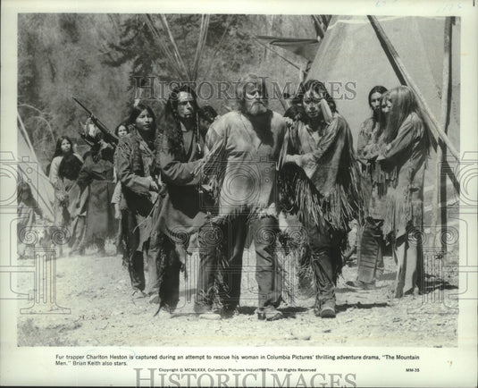 1980 Press Photo Charlton Heston captured by Indians in "The Mountain Men"- Historic Images
