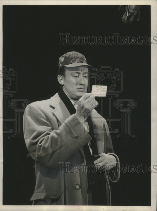 1957 Press Photo Tom Poston, star of "The Village Idiot" a NBC variety show.- Historic Images