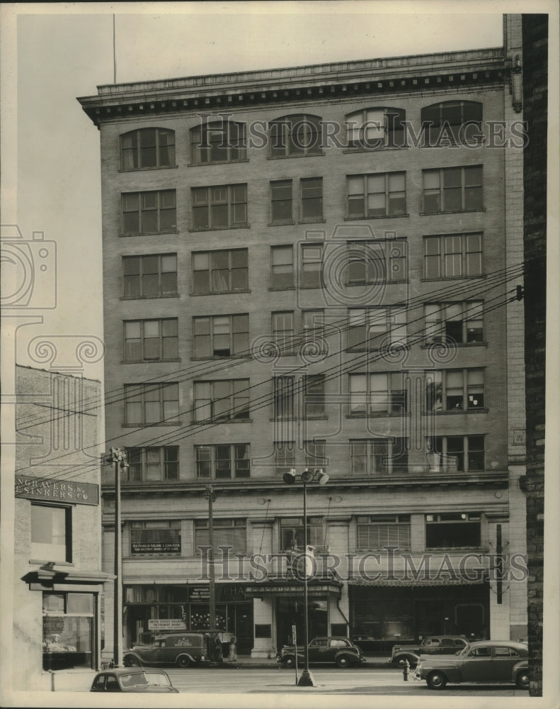 1945 Press Photo Realty building, North Plankinton Avenue, Milwaukee, Wisconsin.- Historic Images