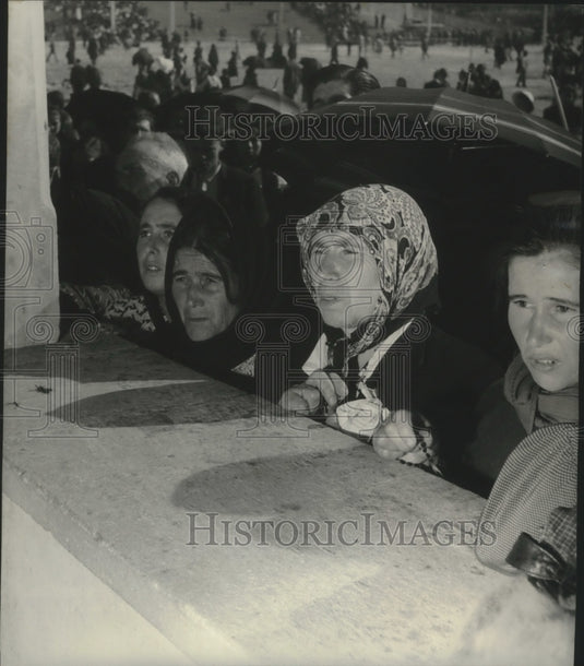 1949 Press Photo Portugal-Pilgrims in religious ceremonies at shrine of Fatima- Historic Images