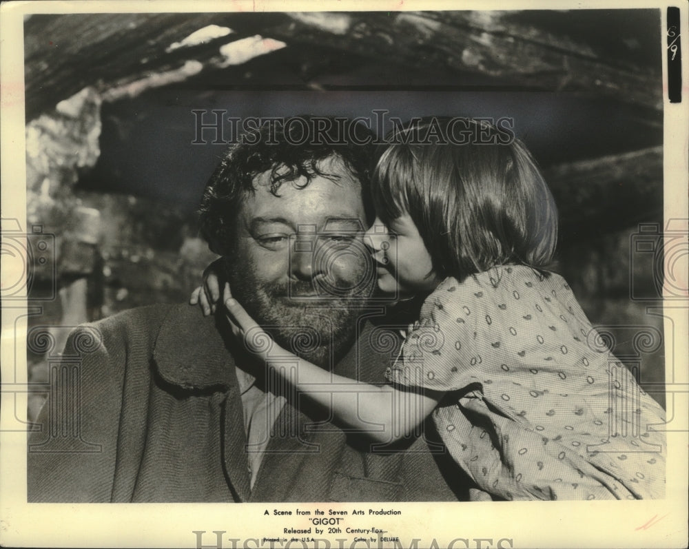 1962 Press Photo Jackie Gleason and Diane Gardner in Gigot - mjx56453