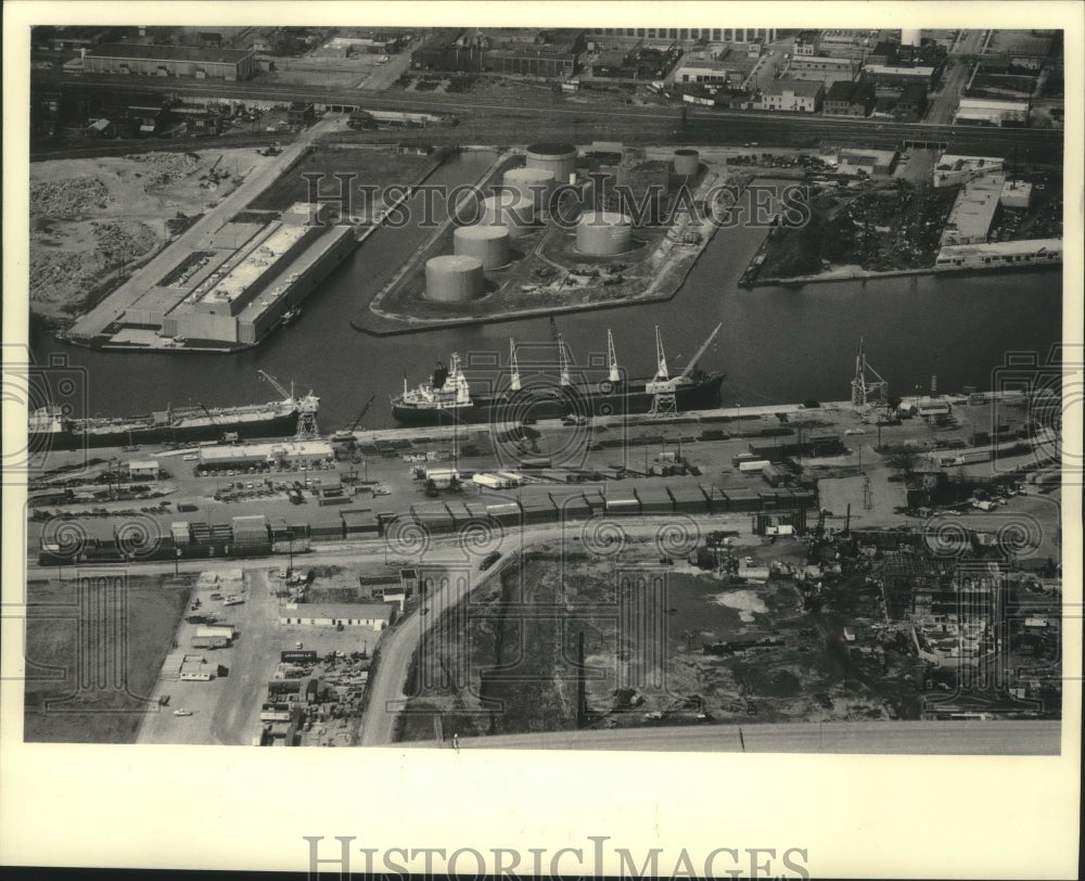 1984 Press Photo Gemini, Jones Island, Milwaukee's Inner Harbor, Kinnickinnic.- Historic Images