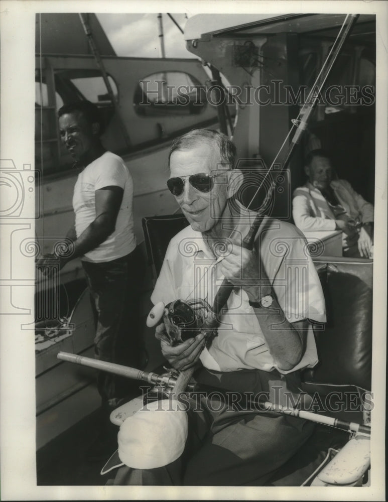 1956 Press Photo Prince Wilhelm Tests Tackle For Fishing In Puerto Rican Waters- Historic Images