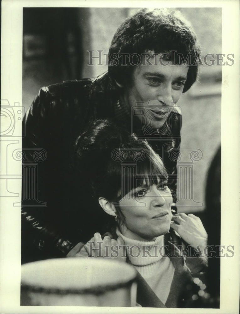 1973 Press Photo Robert Powell and Barbara Feldon on Lady Killer, on ABC.- Historic Images