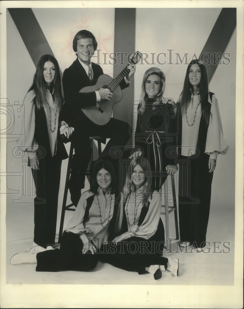 1971 Press Photo Pat Boone and wife and family - mjx57639- Historic Images
