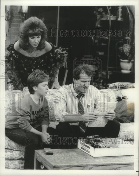 1987 Press Photo Cast of "Married...With Children." - mjx57969- Historic Images
