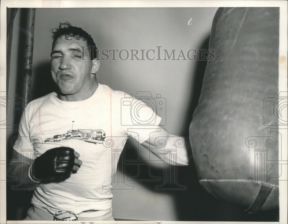 1957 Press Photo Middleweight Boxer Gene Fullmer training for a match- Historic Images