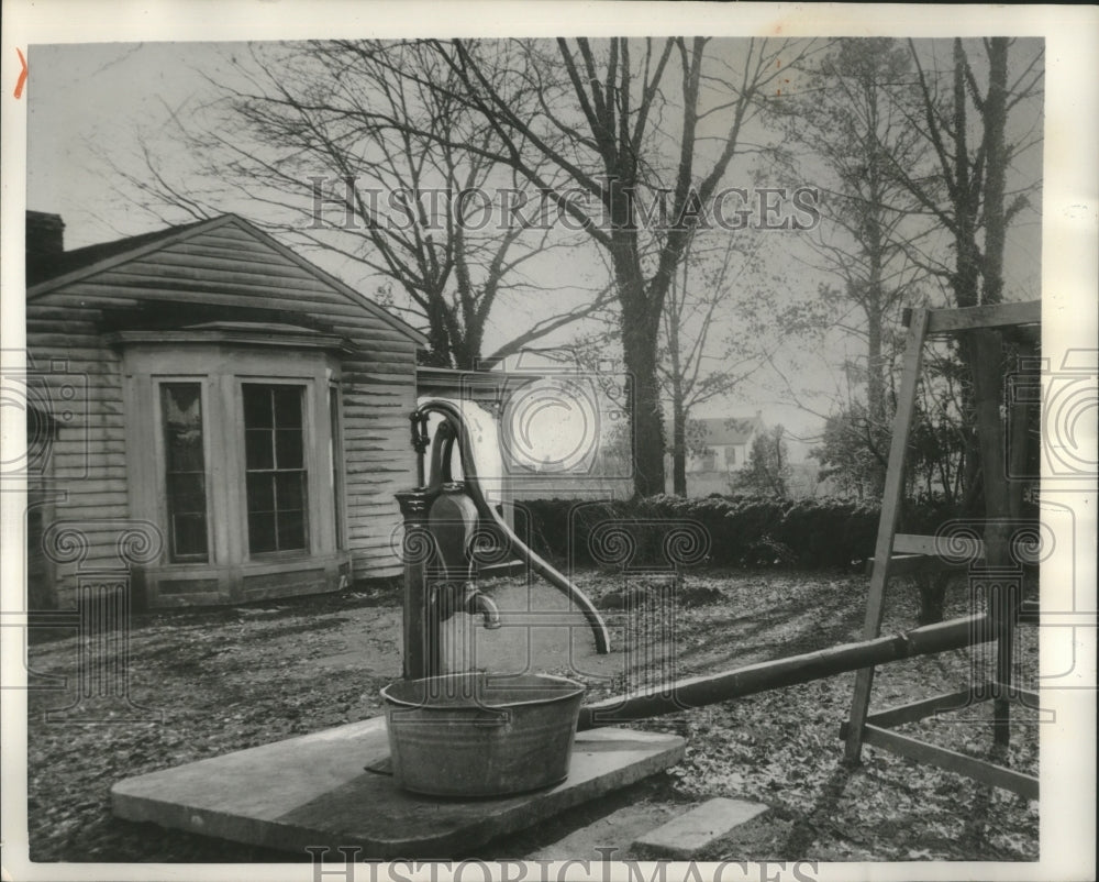 1955 Press Photo the water pump where Helen Keller learned her first word, AL- Historic Images