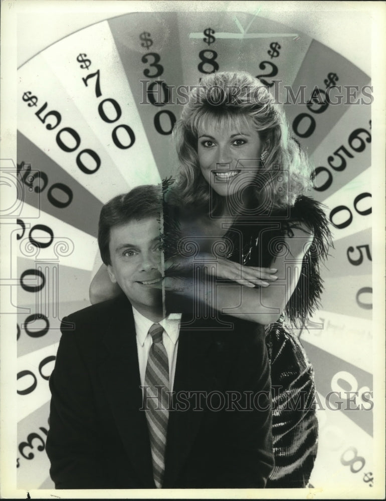 1986 Press Photo Pat Sajak and Vanna White hosts "Wheel of Fortune". - mjx59374- Historic Images