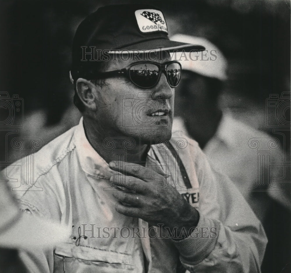 1970 Press Photo A.J. Foyt, race car driver winner. - mjx59941- Historic Images