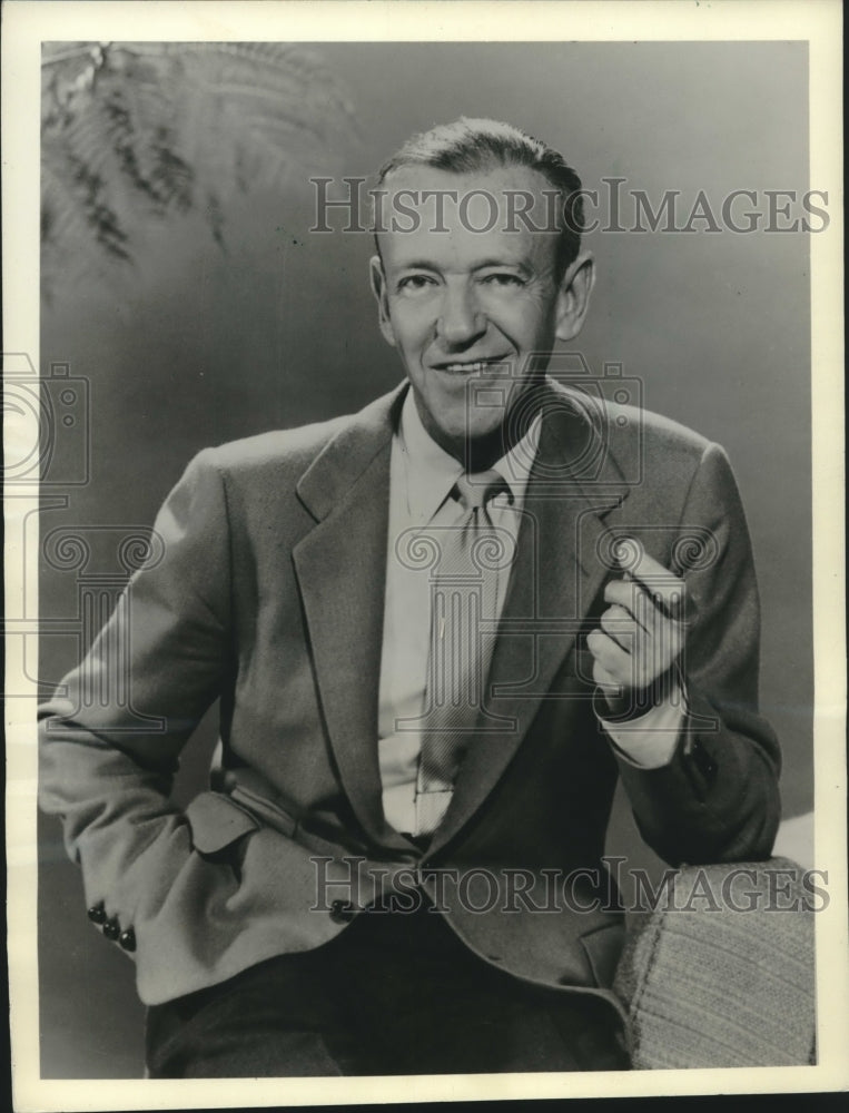 1963 Press Photo Fred Astaire hosts, narrates &amp; sometimes stars on &quot;Premiere&quot;- Historic Images