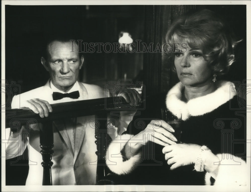 1965 Press Photo Nice, France-Actors Rita Hayworth and Trevor Howard- Historic Images