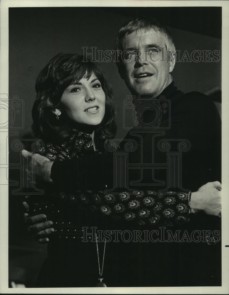 1973 Press Photo George Peppard, Brenda Vaccaro star in &quot;Banacek,&quot; NBC.- Historic Images